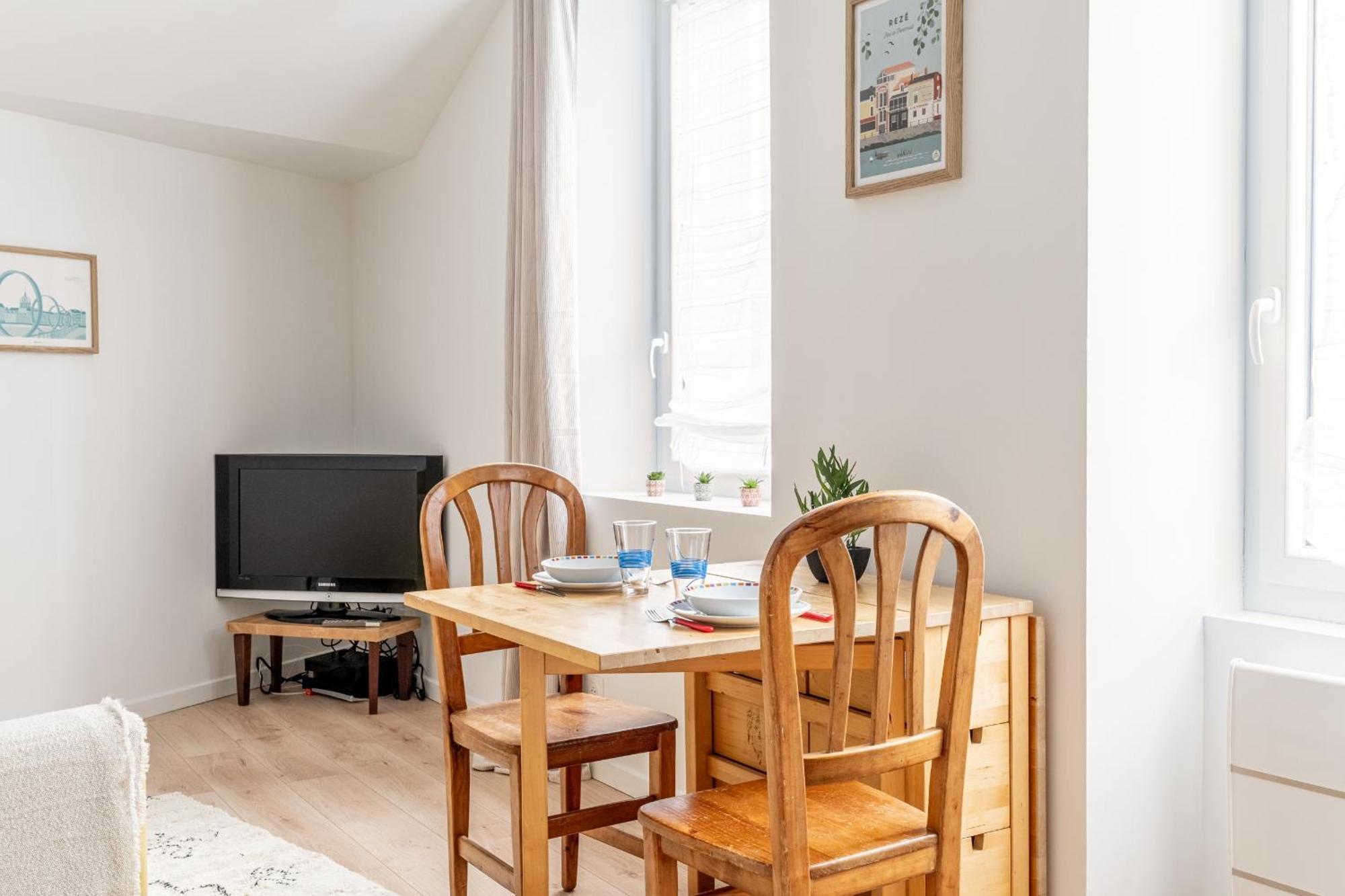 Apartment Cosyrez - Wifi, Central, Calme Reze